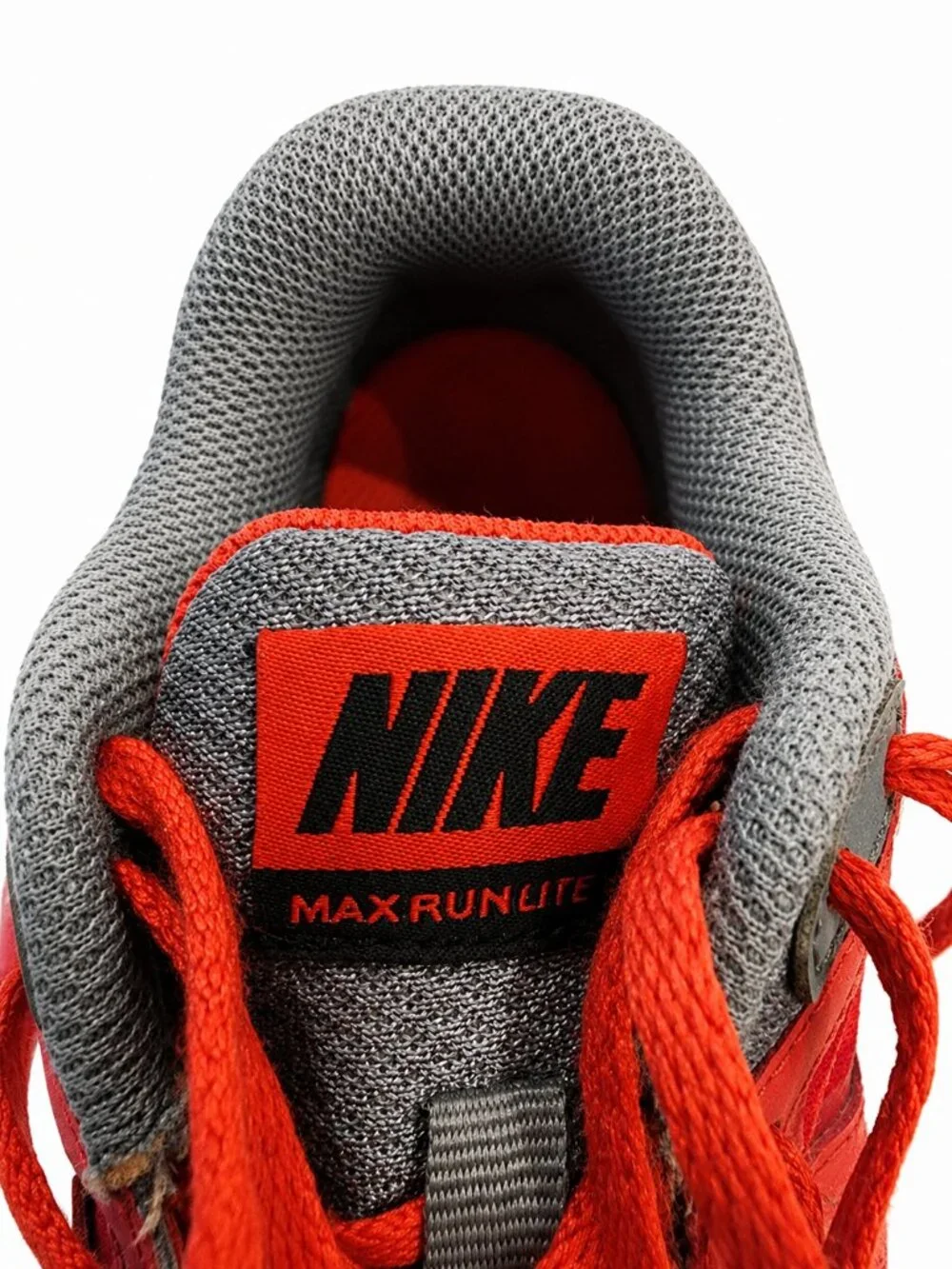 Nike Air Max Runner 4 Red Black Running Shoes Size 5.5Y Youth Women's Sneakers